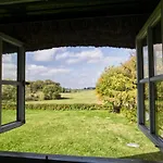 Reetdachhaus Mit Grossem Garten Und Kamin Feriehus
