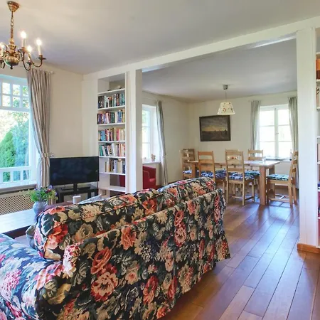 펜션 Reetdachhaus Mit Grossem Garten Und Kamin *