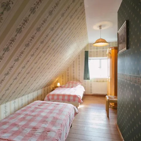 Reetdachhaus Mit Grossem Garten Und Kamin Сasa de vacaciones *