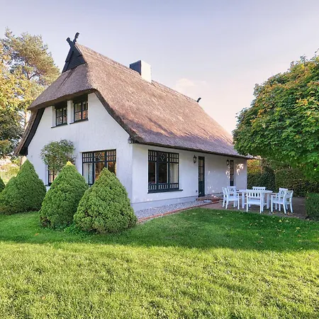 펜션 Reetdachhaus Mit Grossem Garten Und Kamin 마를로브