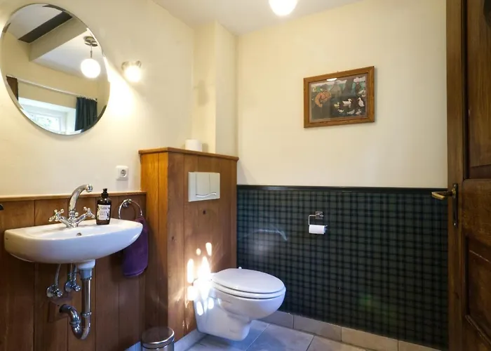 Reetdachhaus Mit Grossem Garten Und Kamin *