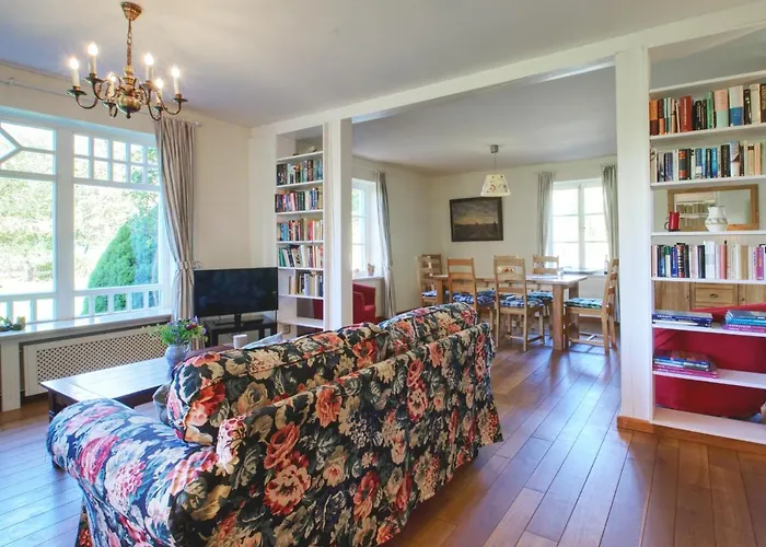 別荘 Reetdachhaus Mit Grossem Garten Und Kamin *